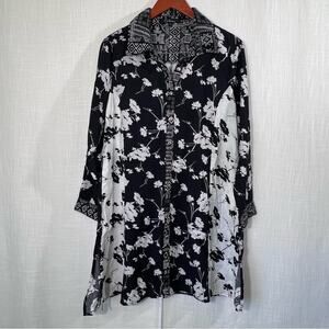 Calessa Black & White Floral Aztec Tunic Gold Button Shirt Dress Size L